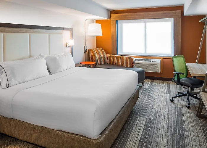 Holiday Inn Express & Suites S Lake Buena Vista By Ihg