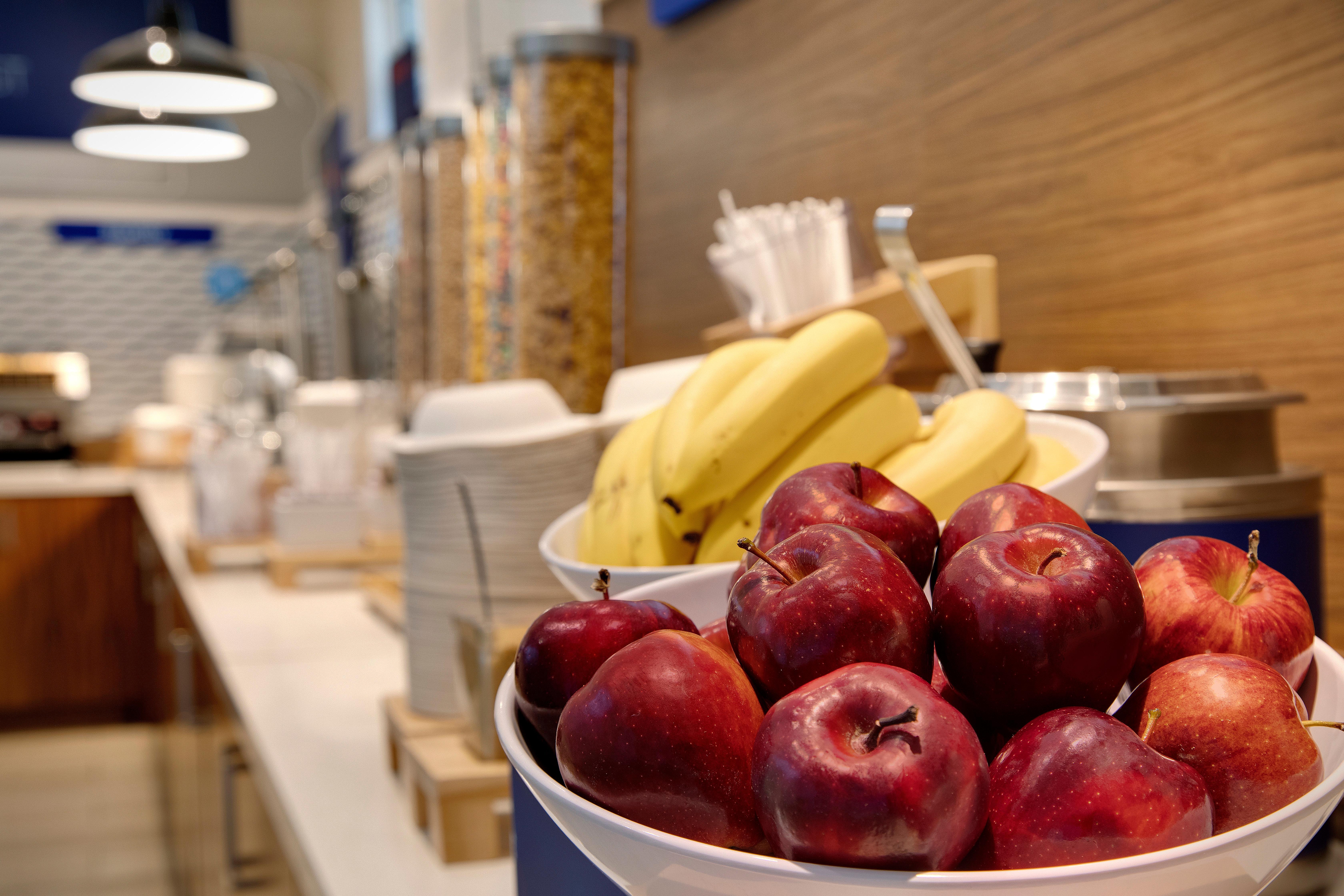 Express & S Buena Vista By Ihg Hotel